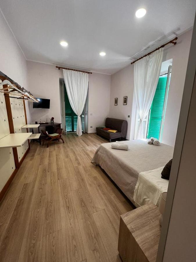 A Casa E Mamma' Apartment Napoli Bagian luar foto