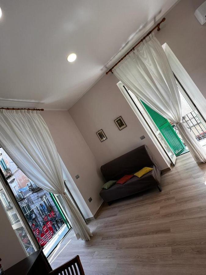 A Casa E Mamma' Apartment Napoli Bagian luar foto