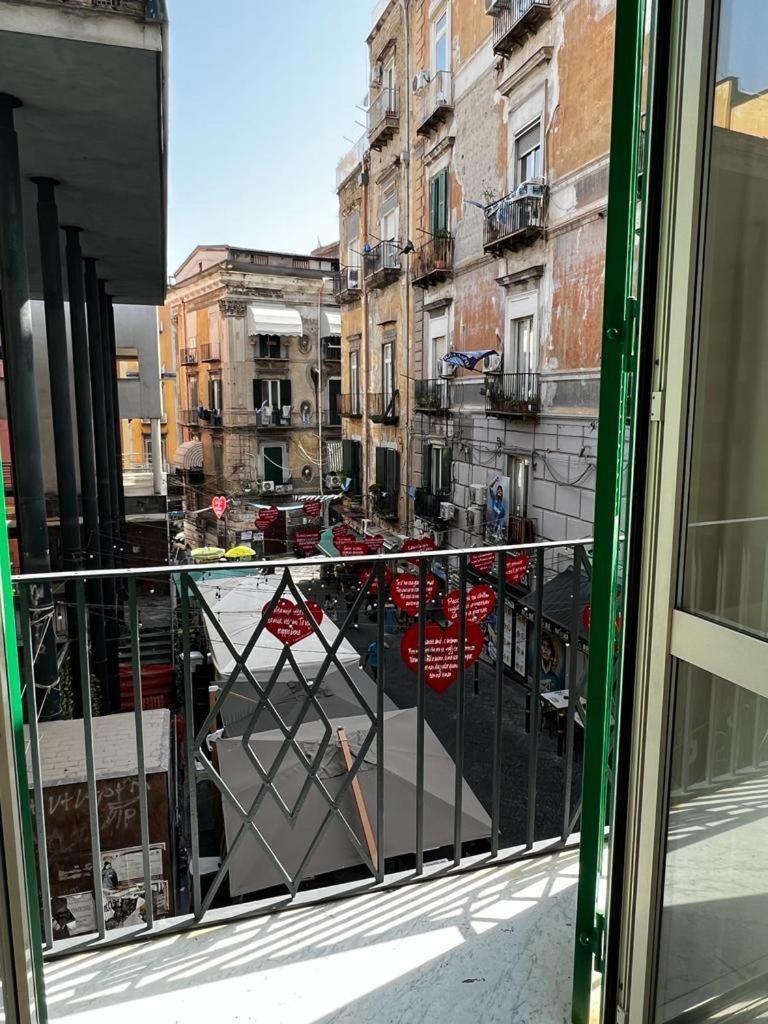 A Casa E Mamma' Apartment Napoli Bagian luar foto