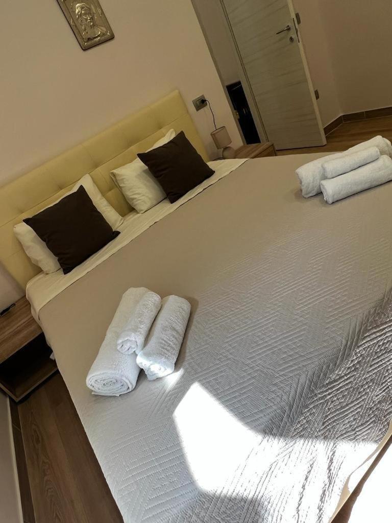 A Casa E Mamma' Apartment Napoli Bagian luar foto